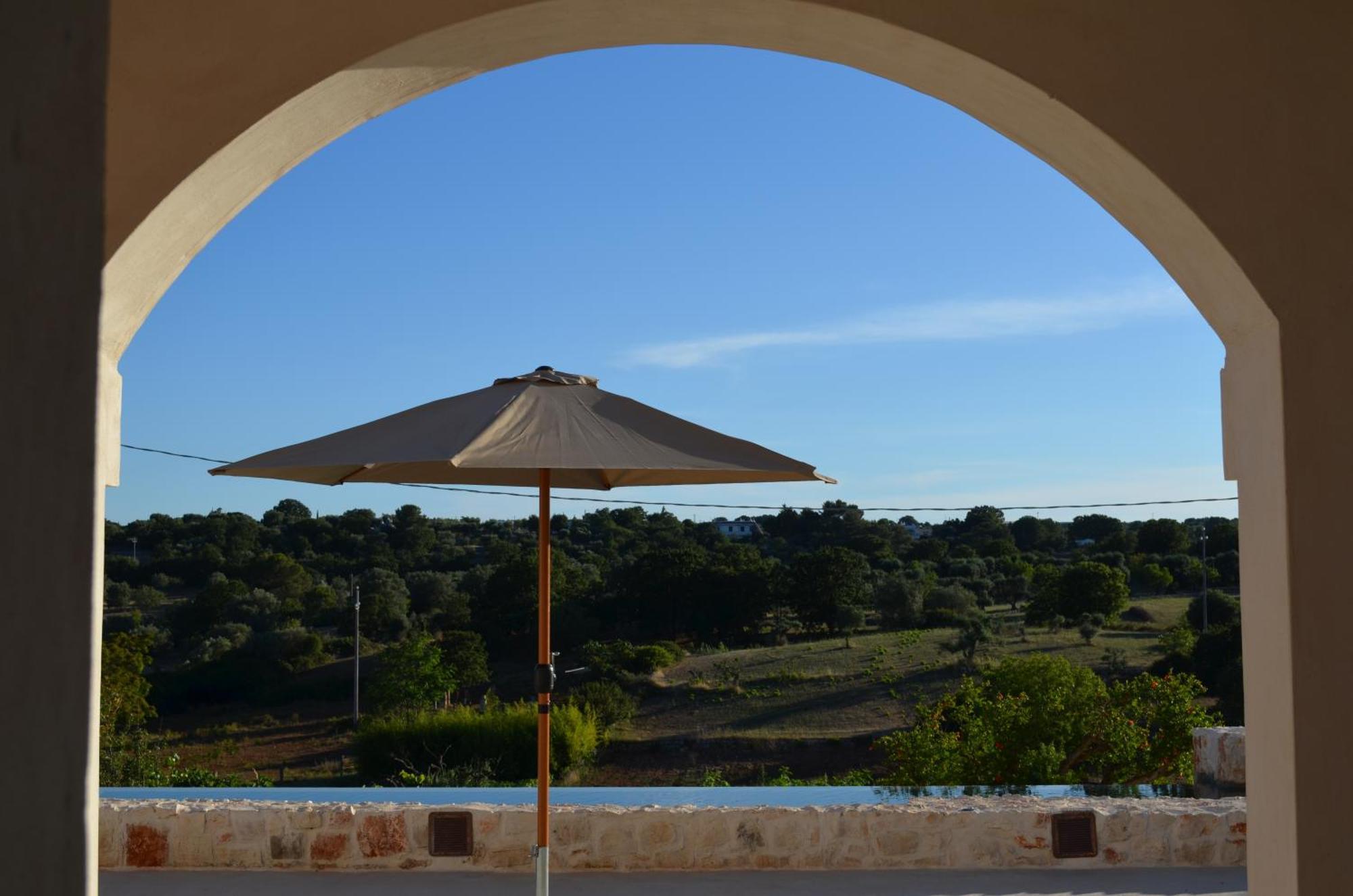 B&B Fuga Al Trullo Ostuni Bagian luar foto